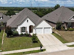 556  Inwood Street , Benbrook Texas 76126