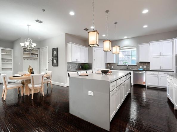 1208  Damsel Caitlyn Drive , Lewisville Texas 75056