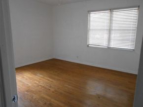445  Alice Street , Arlington Texas 76010