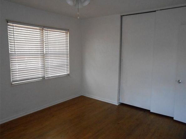 445  Alice Street , Arlington Texas 76010