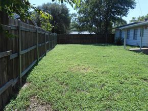 445  Alice Street , Arlington Texas 76010