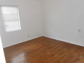 445  Alice Street , Arlington Texas 76010