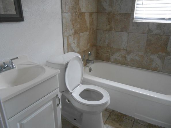 445  Alice Street , Arlington Texas 76010