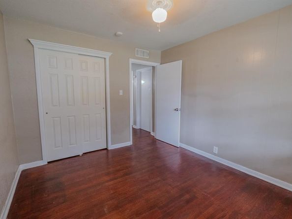 2704  Cordone Street , Fort Worth Texas 76133