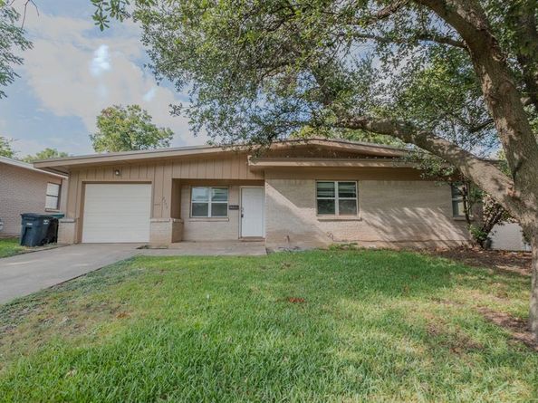 2704  Cordone Street , Fort Worth Texas 76133