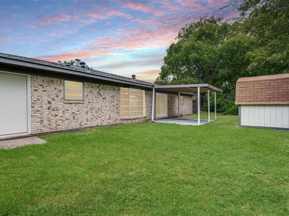 9704  Leland Lane , Benbrook Texas 76126