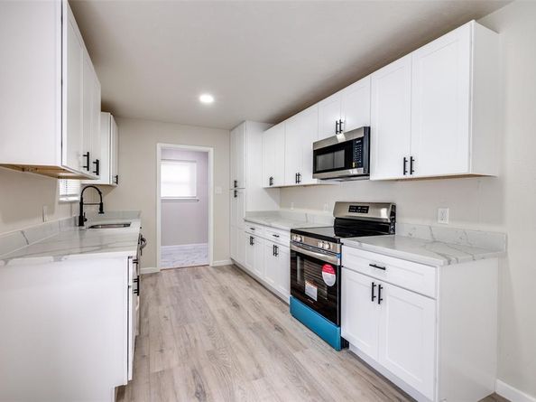 9704  Leland Lane , Benbrook Texas 76126