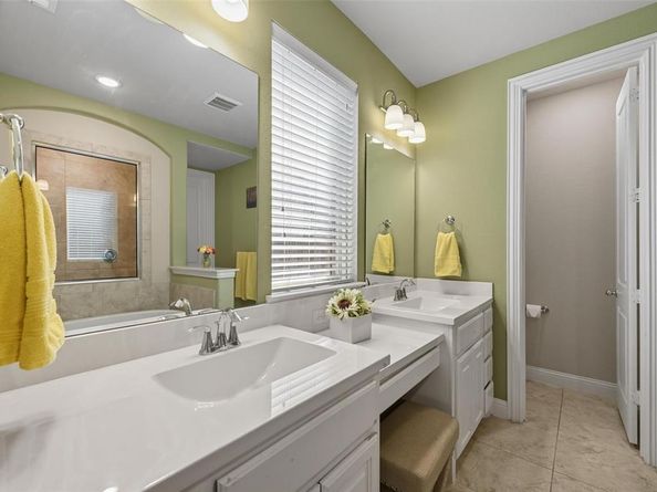 4302  Meadow Hawk Drive , Arlington Texas 76005