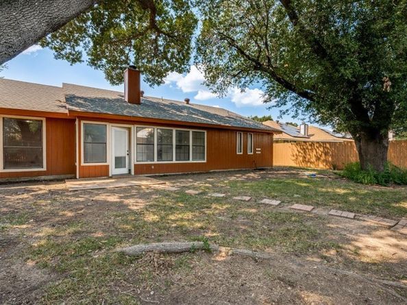 6405  Pilgrim Lane , Arlington Texas 76002