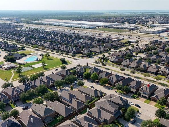 3021  Bans Crown Boulevard , Lewisville Texas 75056