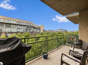 5055  Addison Circle  427, Addison Texas 75001