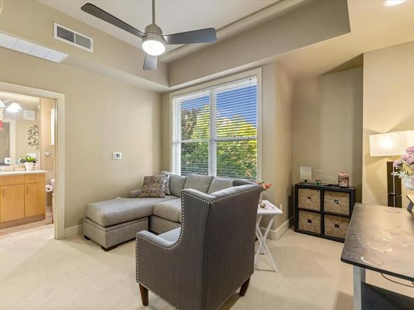 5055  Addison Circle  427, Addison Texas 75001