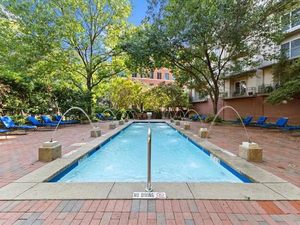 5055  Addison Circle  427, Addison Texas 75001