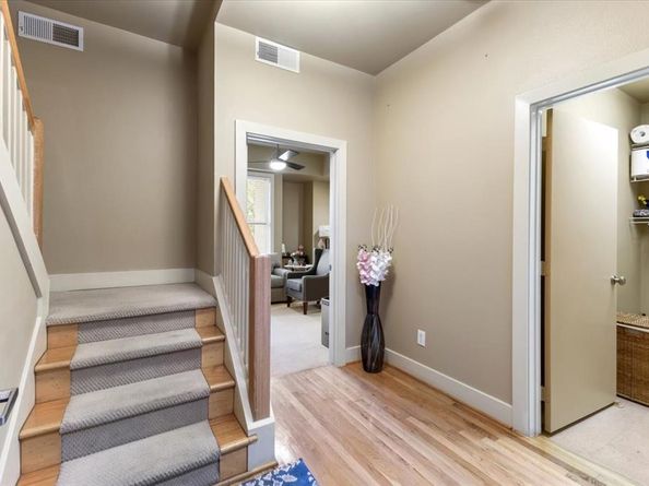 5055  Addison Circle  427, Addison Texas 75001