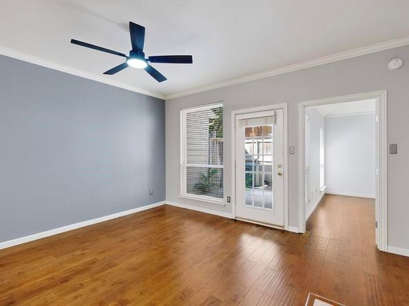 8437  Towneship Lane , Dallas Texas 75243