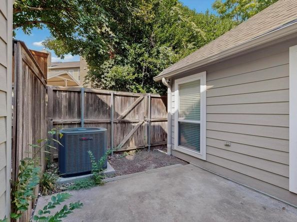 8437  Towneship Lane , Dallas Texas 75243