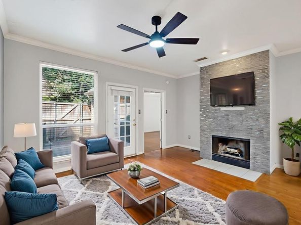 8437  Towneship Lane , Dallas Texas 75243