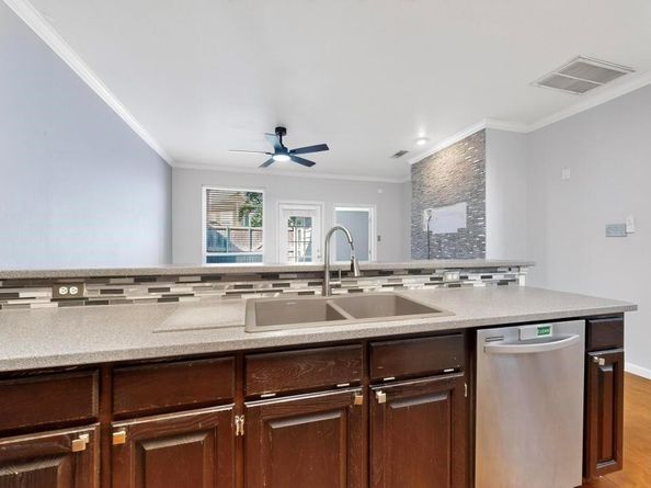 8437  Towneship Lane , Dallas Texas 75243