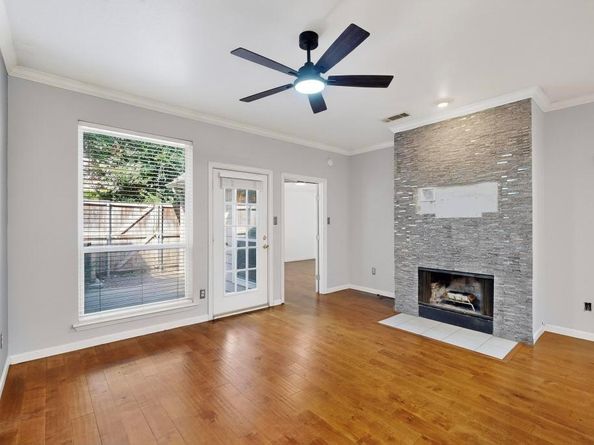 8437  Towneship Lane , Dallas Texas 75243