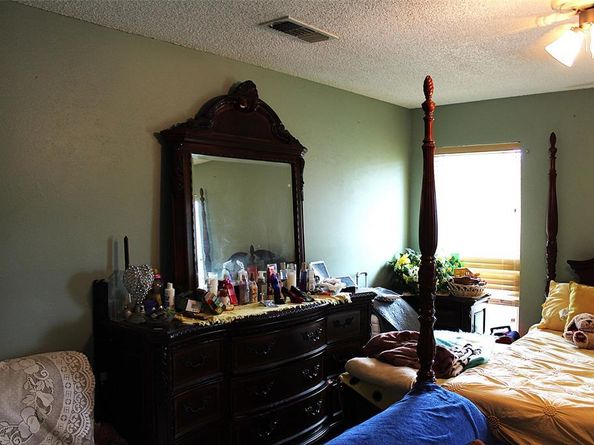 4021  Toledo Avenue , Fort Worth Texas 76133