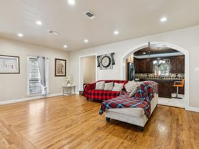 314  Hastings  , Irving Texas 75060