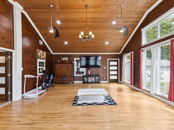 314  Hastings  , Irving Texas 75060