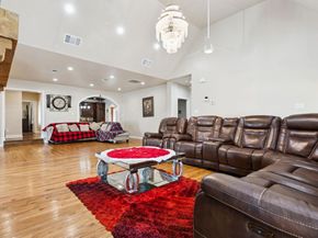 314  Hastings  , Irving Texas 75060