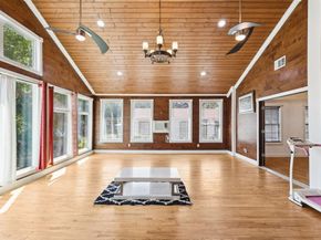 314  Hastings  , Irving Texas 75060