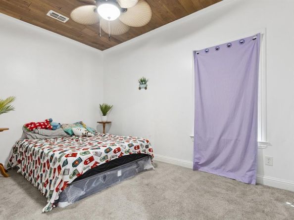 314  Hastings  , Irving Texas 75060