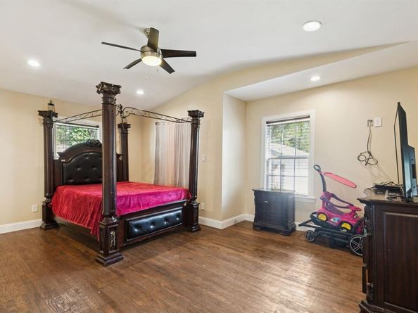 314  Hastings  , Irving Texas 75060