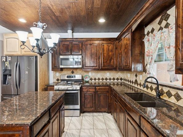 314  Hastings  , Irving Texas 75060