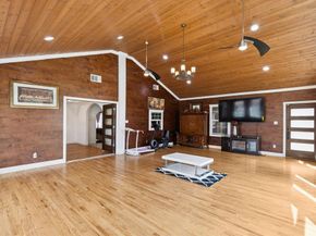 314  Hastings  , Irving Texas 75060