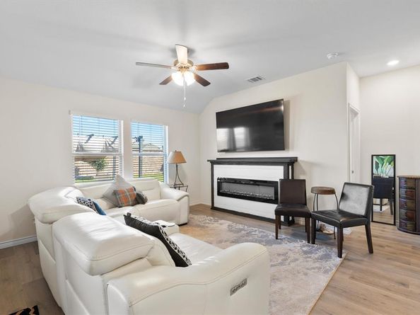 1109  Blossom Court Drive , Princeton Texas 75407