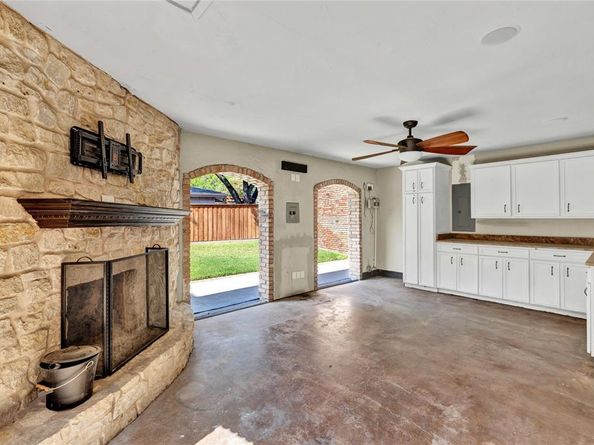 3712  Summercrest Drive , Fort Worth Texas 76109