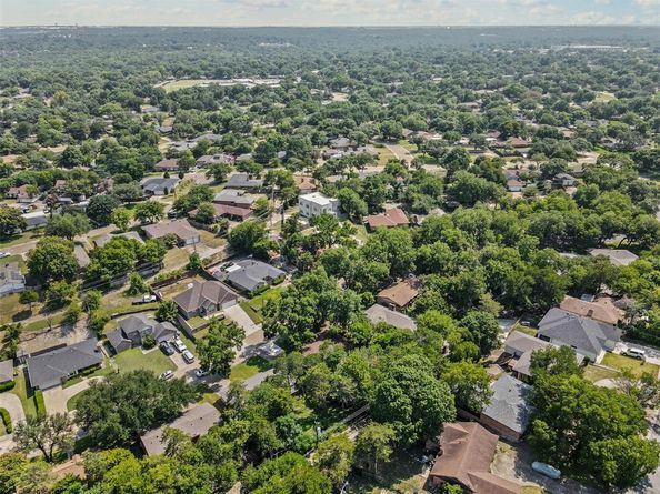 727  Green Castle Drive , Dallas Texas 75232
