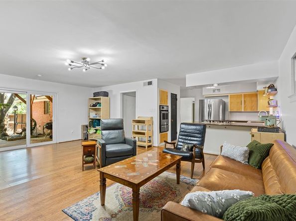 727  Green Castle Drive , Dallas Texas 75232