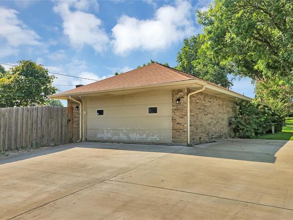 101  Connie Drive , DeSoto Texas 75115