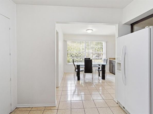 6632  Emhouse Street , Dallas Texas 75232