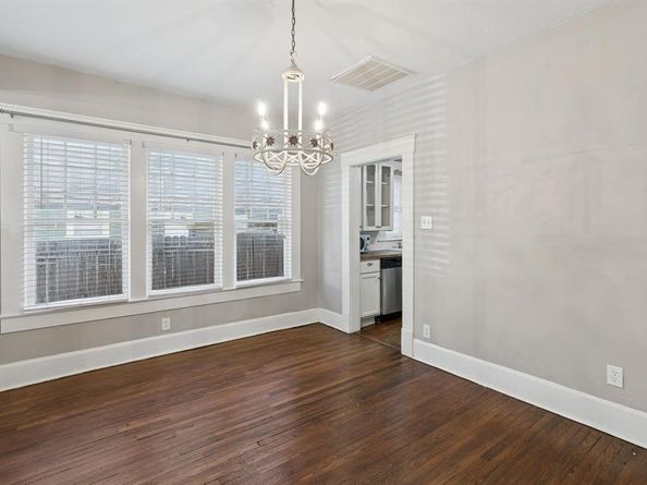 2111  Washington Avenue , Fort Worth Texas 76110
