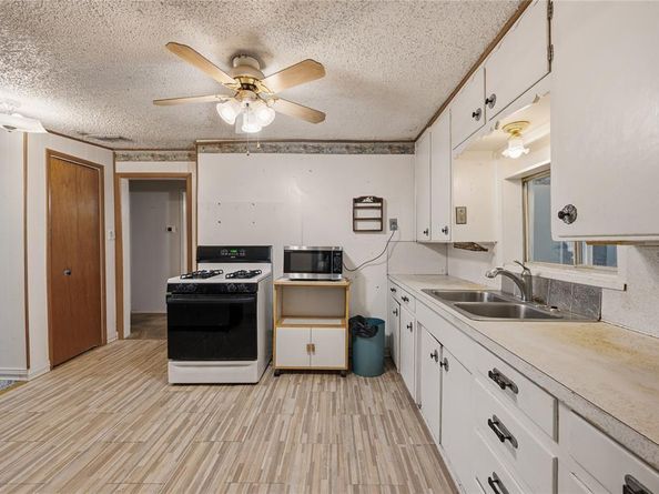 1325  Bomber Road , Fort Worth Texas 76108