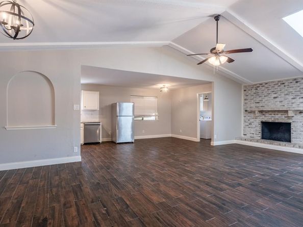 1607  College Parkway , Lewisville Texas 75077