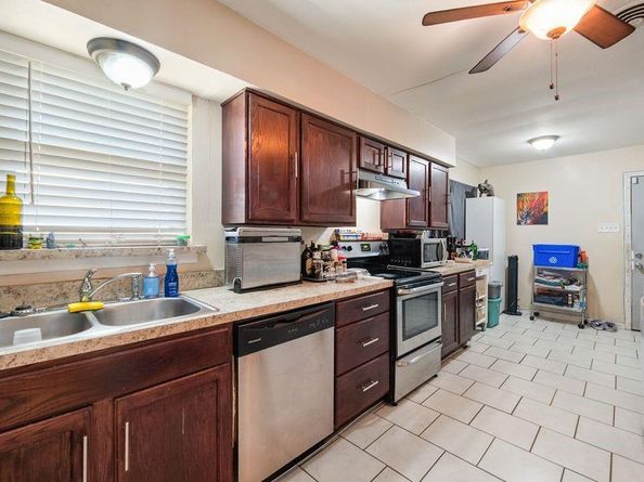 3017  San Medina Avenue , Dallas Texas 75228