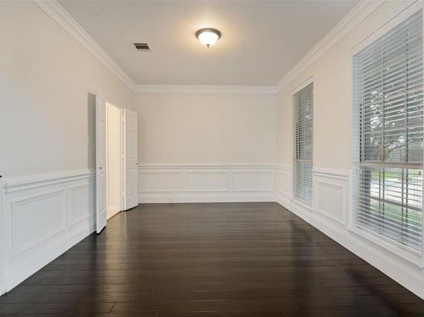 7735  Worthing Street , Dallas Texas 75252