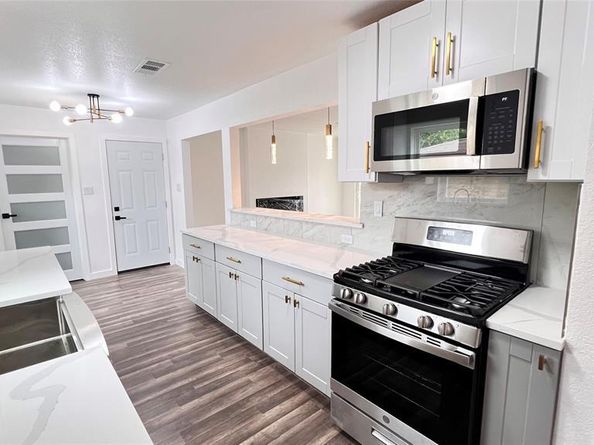 1711  Heather Glen Drive , Dallas Texas 75232