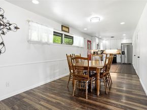 889  Jerry Lane , Bedford Texas 76022