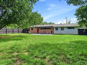 889  Jerry Lane , Bedford Texas 76022