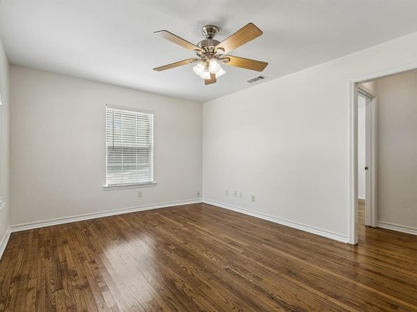 1516  Baxley Street , Carrollton Texas 75006