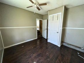 4232  5th Avenue , Fort Worth Texas 76115