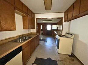 4232  5th Avenue , Fort Worth Texas 76115