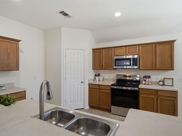3904  San Lorenzo Drive , Denton Texas 76210